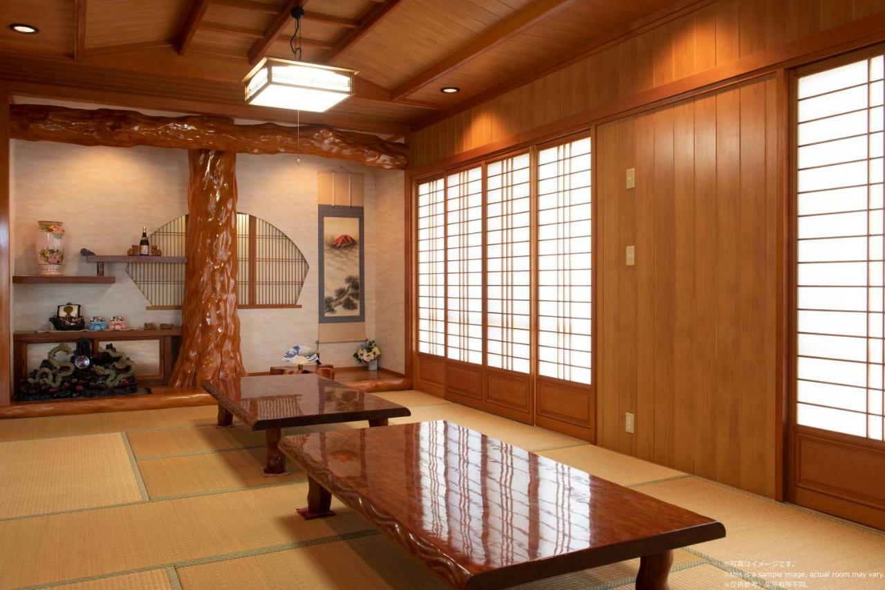 Miyakojima White House Villa Exterior foto